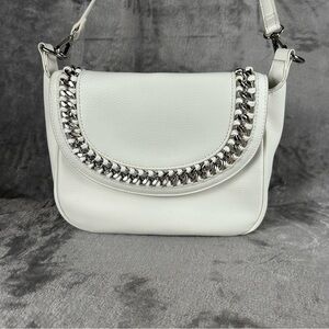 BCBG Generation White Crossbody Bag Silver Chain Detail Y2K Adjustable Strap EUC
